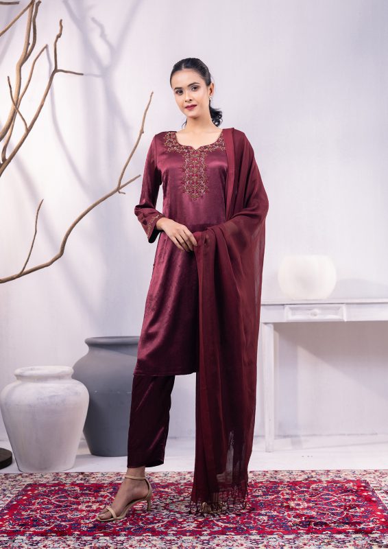Maroon Oak 3 Pcs Kameez Set