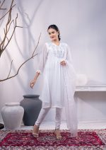 White 2 Pcs round hem Gaun Set